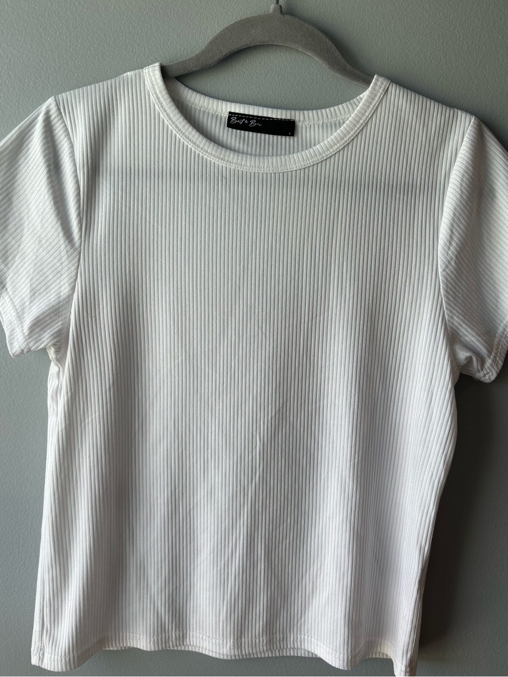 Women’s ribbed white t shirt